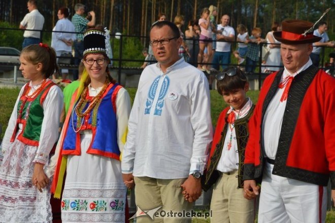 Światowy Zlot Młodzieży Kurpiowskiej - rekord Guinnessa [24.07.2016] - zdjęcie #8 - eOstroleka.pl