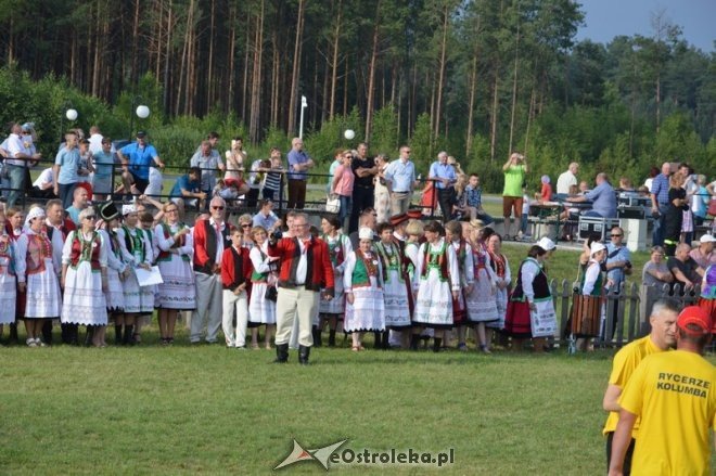 Światowy Zlot Młodzieży Kurpiowskiej - rekord Guinnessa [24.07.2016] - zdjęcie #15 - eOstroleka.pl