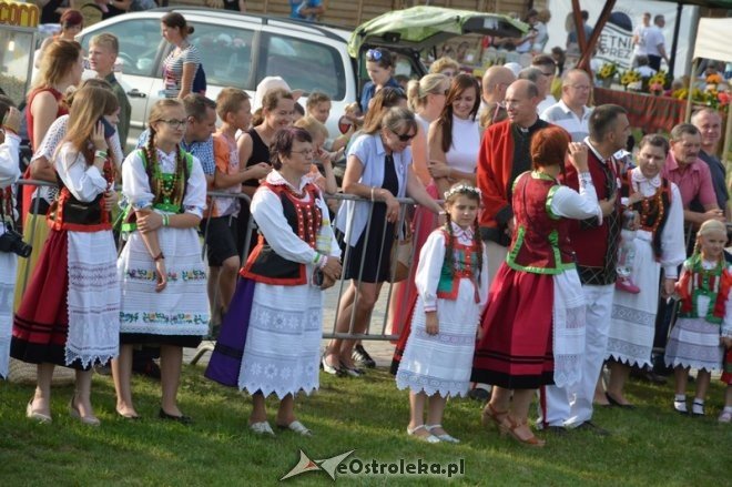 Światowy Zlot Młodzieży Kurpiowskiej - rekord Guinnessa [24.07.2016] - zdjęcie #19 - eOstroleka.pl