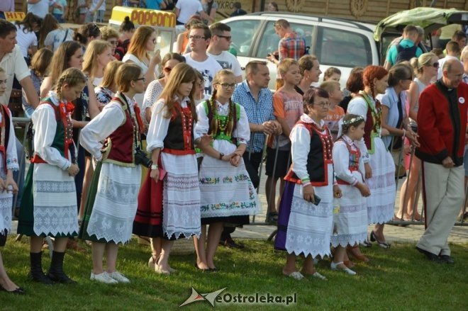 Światowy Zlot Młodzieży Kurpiowskiej - rekord Guinnessa [24.07.2016] - zdjęcie #26 - eOstroleka.pl