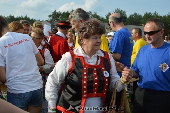 Światowy Zlot Młodzieży Kurpiowskiej - rekord Guinnessa [24.07.2016] - zdjęcie #63 - eOstroleka.pl