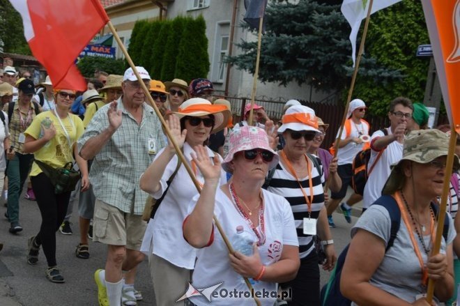 Pielgrzymi diecezji ełckiej odwiedzili Ostrołękę [31.07.2016] - zdjęcie #22 - eOstroleka.pl