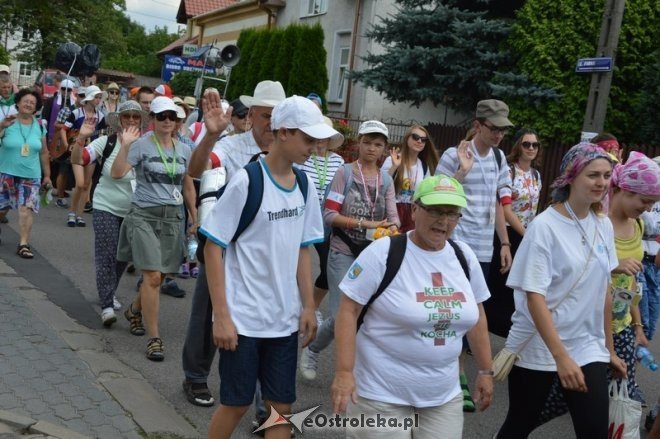 Pielgrzymi diecezji ełckiej odwiedzili Ostrołękę [31.07.2016] - zdjęcie #28 - eOstroleka.pl