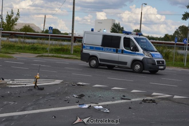 Wypadek na skrzyżowaniu ulic Targowej i Kołobrzeskiej [02.08.2016] - zdjęcie #3 - eOstroleka.pl
