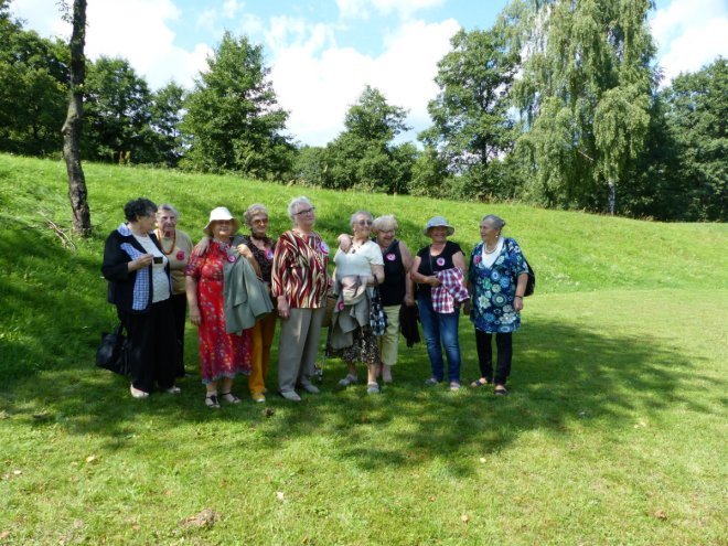 Muzeum dla Seniora - spotkanie w Pomniku Mauzoleum [23.08.2016] - zdjęcie #7 - eOstroleka.pl