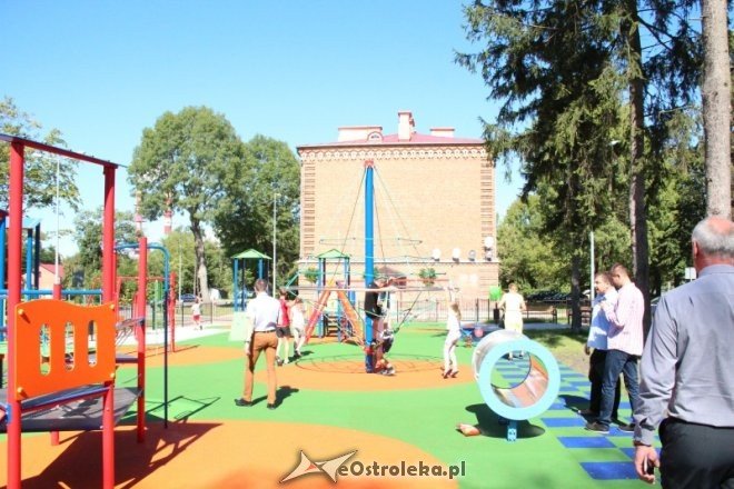 Nowy plac zabaw na osiedlu Wojciechowice [26.08.2016] - zdjęcie #13 - eOstroleka.pl