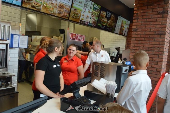 Otwarcie KFC w Ostrołęce [01.09.2016] - zdjęcie #6 - eOstroleka.pl