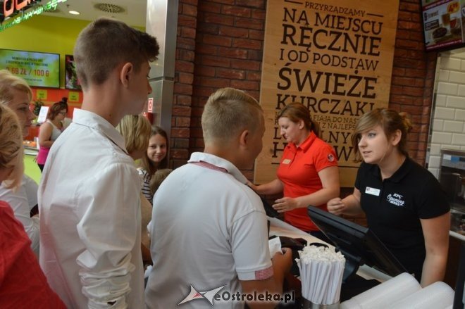 Otwarcie KFC w Ostrołęce [01.09.2016] - zdjęcie #22 - eOstroleka.pl