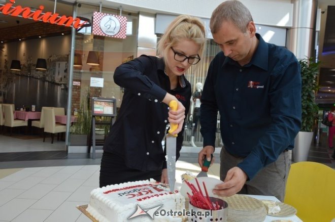 Otwarcie KFC w Ostrołęce [01.09.2016] - zdjęcie #37 - eOstroleka.pl