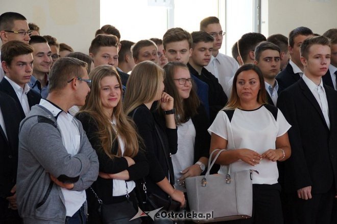 Rozpoczęcie roku szkolnego w ostrołęckich szkołach [01.09.2016] - zdjęcie #23 - eOstroleka.pl