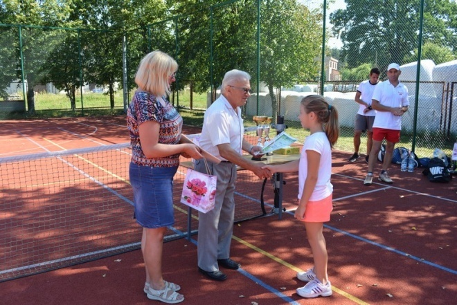 Turniej tenisa ziemnego o Puchar Prezesa Kurpiowskiego Towarzystwa Społeczno-Kulturalnego [27.08.2016] - zdjęcie #6 - eOstroleka.pl