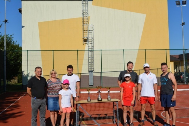Turniej tenisa ziemnego o Puchar Prezesa Kurpiowskiego Towarzystwa Społeczno-Kulturalnego [27.08.2016] - zdjęcie #2 - eOstroleka.pl