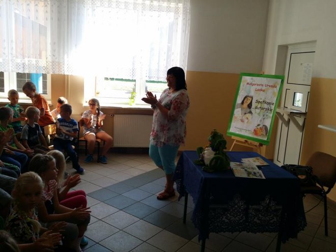 Spotkania z Małgorzatą Urszulą Laską w Myszyńcu i Wykrocie [08.09.2016] - zdjęcie #15 - eOstroleka.pl