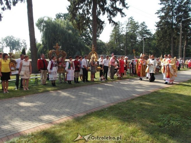Dożynki Diecezji Łomżyńskiej w Kobylinie - zdjęcie #11 - eOstroleka.pl
