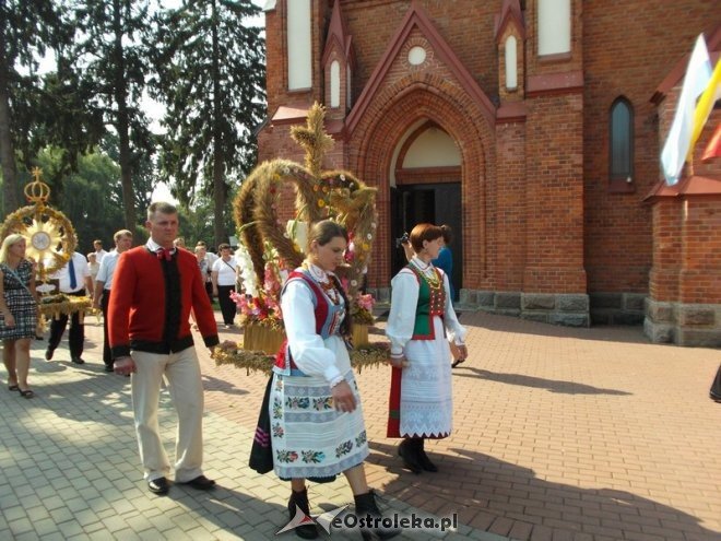 Dożynki Diecezji Łomżyńskiej w Kobylinie - zdjęcie #15 - eOstroleka.pl