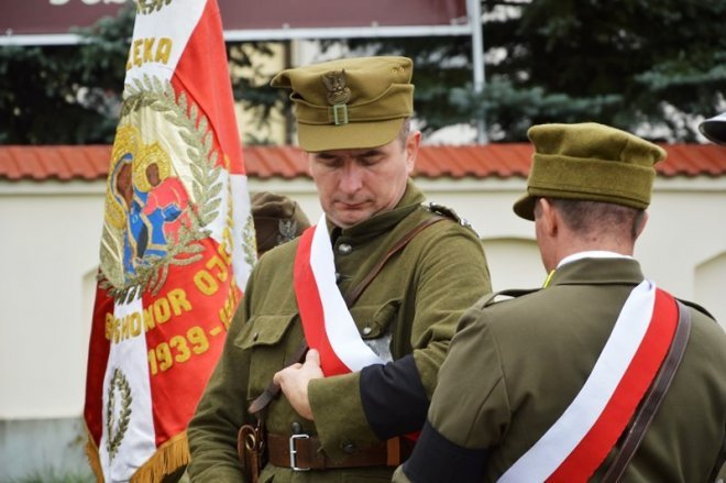 Pogrzeb żołnierzy wyklętych w Ostrołęce [29.09.2016] - zdjęcie #6 - eOstroleka.pl