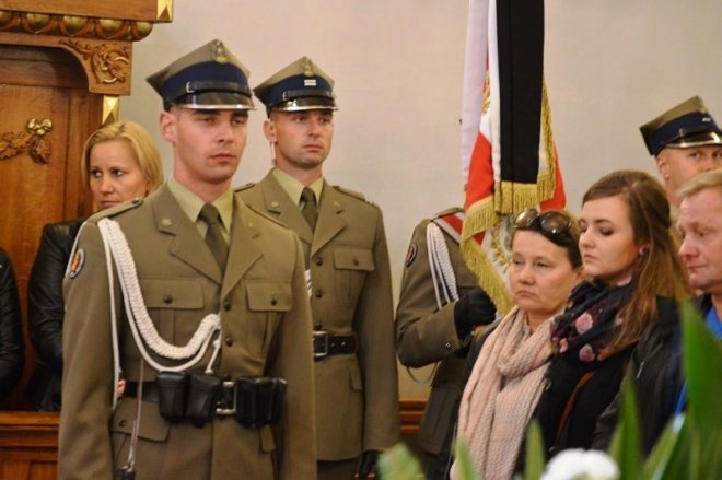 Pogrzeb żołnierzy wyklętych w Ostrołęce [29.09.2016] - zdjęcie #50 - eOstroleka.pl