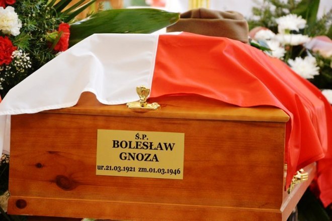 Pogrzeb żołnierzy wyklętych w Ostrołęce [29.09.2016] - zdjęcie #57 - eOstroleka.pl
