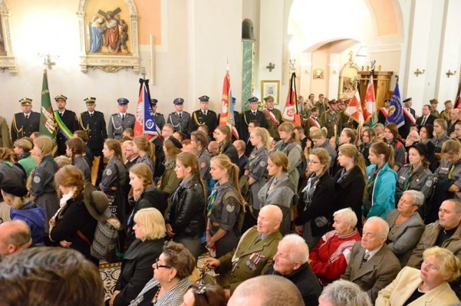 Pogrzeb żołnierzy wyklętych w Ostrołęce [29.09.2016] - zdjęcie #82 - eOstroleka.pl
