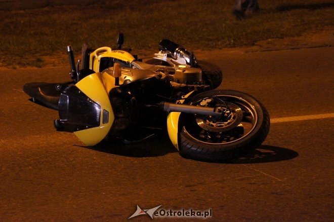 Wypadek na ulicy Goworowskiej. Motocyklista w szpitalu [ZDJĘCIA] - zdjęcie #9 - eOstroleka.pl