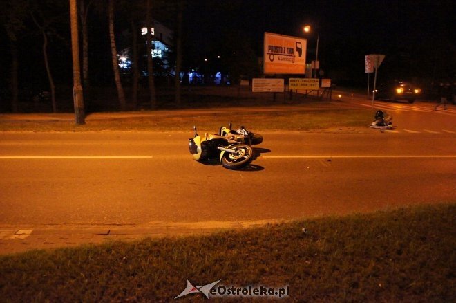Wypadek na ulicy Goworowskiej. Motocyklista w szpitalu [ZDJĘCIA] - zdjęcie #14 - eOstroleka.pl