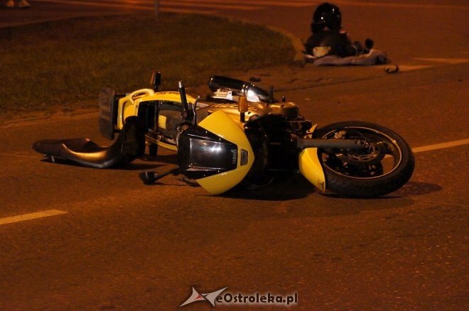 Wypadek na ulicy Goworowskiej. Motocyklista w szpitalu [ZDJĘCIA] - zdjęcie #18 - eOstroleka.pl