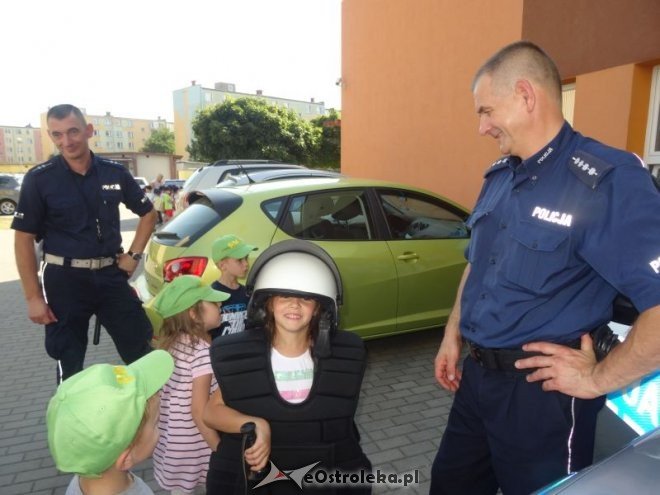 Spotkanie z policjantem w Przedszkolu Miejskim nr 17 [ZDJĘCIA] - zdjęcie #55 - eOstroleka.pl