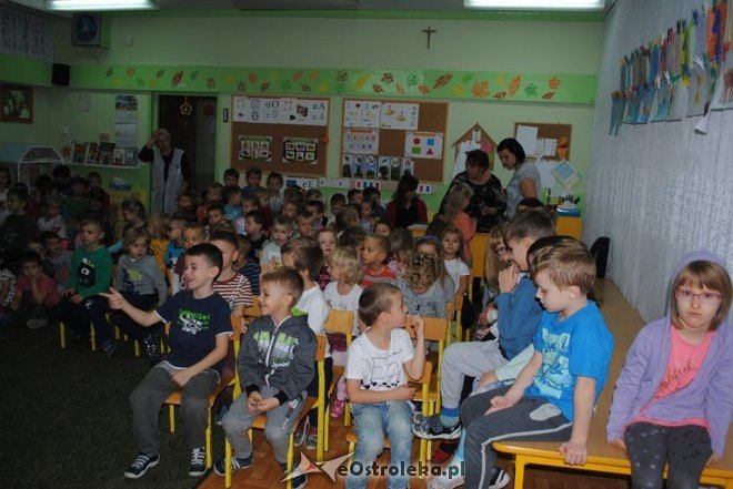 Przedszkole Miejskie nr 10: Koncert na instrumentach niekonwencjonalnych [27.10.2016] - zdjęcie #3 - eOstroleka.pl