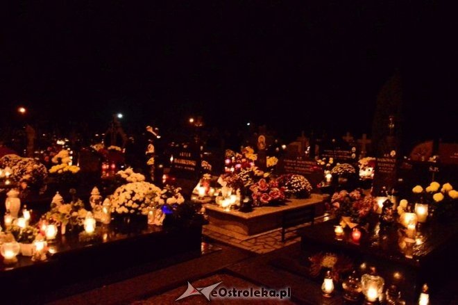 Wszystkich Świętych: Cmentarz nocą [01.11.2016] - zdjęcie #19 - eOstroleka.pl