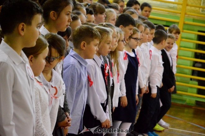 Święto Niepodległości w Szkole Podstawowej nr 2 [17.11.2016] - zdjęcie #21 - eOstroleka.pl