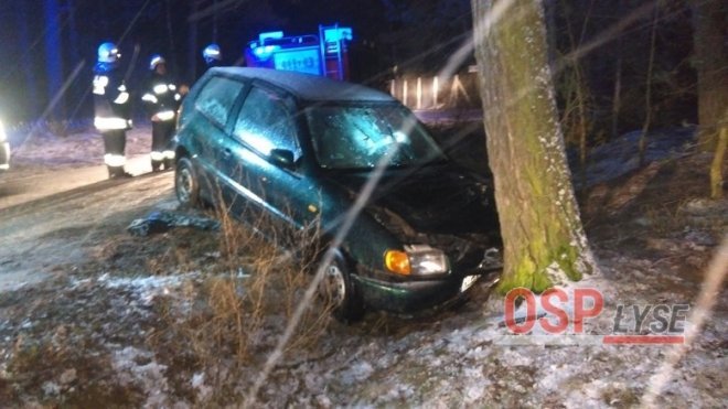 Wypadek w Piątkowiźnie: Ranny został kierowca vw [ZDJĘCIA] - zdjęcie #5 - eOstroleka.pl