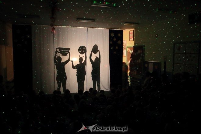 Teatr cieni i spektakl o kosmicznej jeździe w Przedszkolu Miejskim nr 17 Kraina Misiów [WIDEO, ZDJĘCIA] - zdjęcie #14 - eOstroleka.pl
