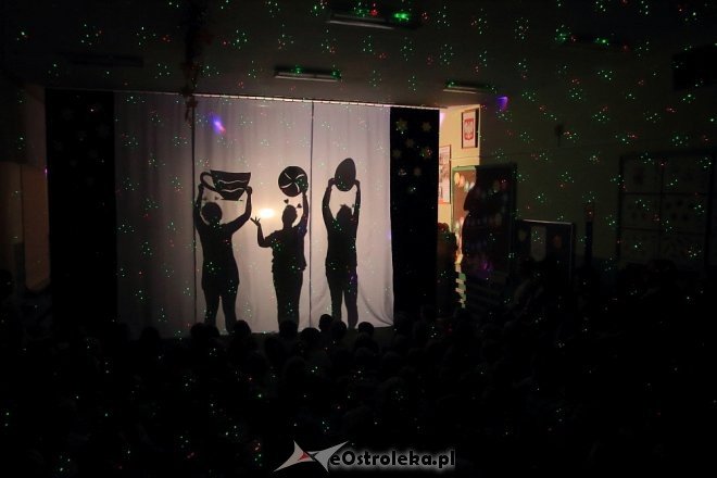 Teatr cieni i spektakl o kosmicznej jeździe w Przedszkolu Miejskim nr 17 Kraina Misiów [WIDEO, ZDJĘCIA] - zdjęcie #16 - eOstroleka.pl