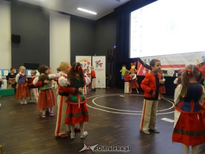 Przedszkolaki z „Krainy Misiów” promowali w Warszawie „małą ojczyznę” [ZDJĘCIA] - zdjęcie #9 - eOstroleka.pl