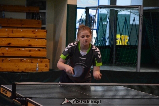 Mistrzostwa Ostrołęki szkół średnich w tenisie stołowym kobiet [01.12.2016] - zdjęcie #2 - eOstroleka.pl