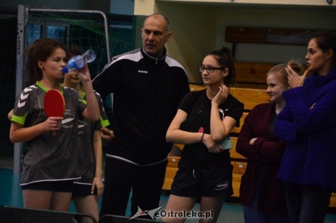 Mistrzostwa Ostrołęki szkół średnich w tenisie stołowym kobiet [01.12.2016] - zdjęcie #49 - eOstroleka.pl