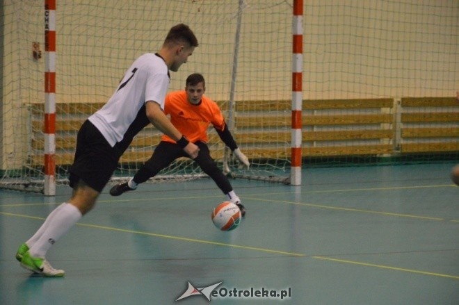 Nocna Liga Futsalu - 2. kolejka [02.12.2016] - zdjęcie #39 - eOstroleka.pl