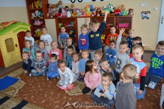 Strażacy ochotnicy z Łysych odwiedzili dzieci z gminnego przedszkola [ZDJĘCIA] - zdjęcie #6 - eOstroleka.pl