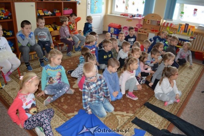 Strażacy ochotnicy z Łysych odwiedzili dzieci z gminnego przedszkola [ZDJĘCIA] - zdjęcie #36 - eOstroleka.pl