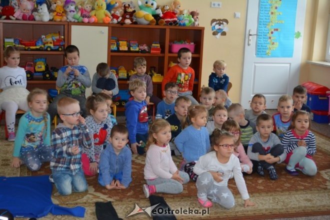 Strażacy ochotnicy z Łysych odwiedzili dzieci z gminnego przedszkola [ZDJĘCIA] - zdjęcie #39 - eOstroleka.pl