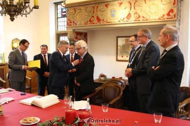 Burmistrz niemieckiego Meppen odznaczony za zasługi dla Ostrołęki [ZDJĘCIA] - zdjęcie #2 - eOstroleka.pl