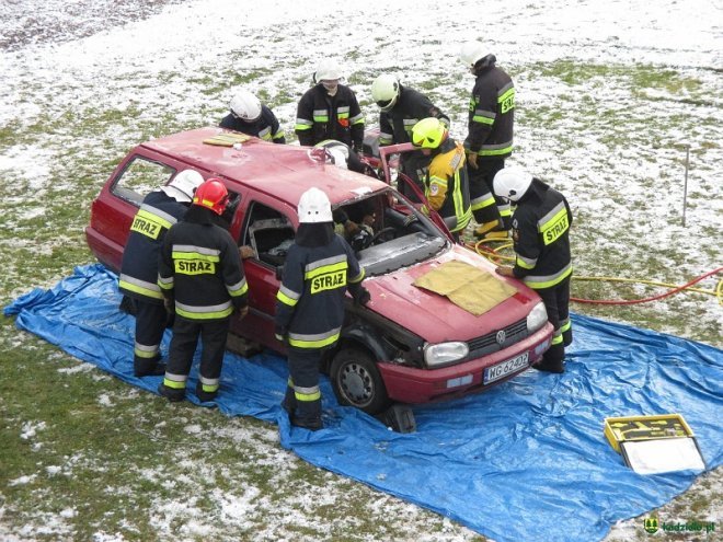 Strażacy ochotnicy z gmin Kadzidło i Lelisa o ratownictwie technicznym wiedzą niemal wszystko [ZDJĘCIA] - zdjęcie #35 - eOstroleka.pl