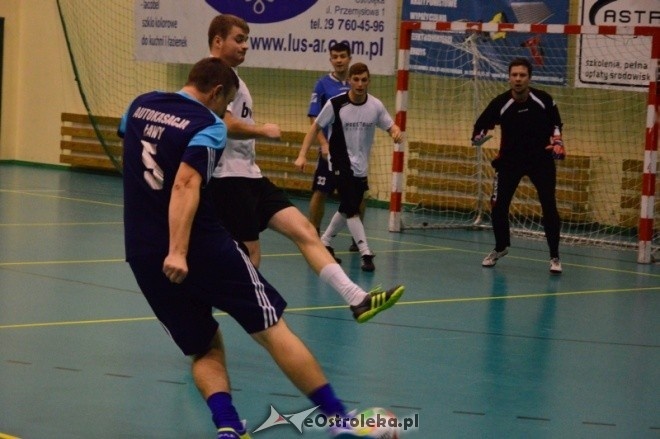 4. kolejka Nocnej Ligi Futsalu [16.12.2016] - zdjęcie #12 - eOstroleka.pl