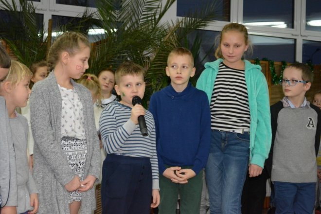 Wigilijne spotkanie członków stowarzyszenia „Uśmiech Dzieci” [ZDJĘCIA] - zdjęcie #4 - eOstroleka.pl