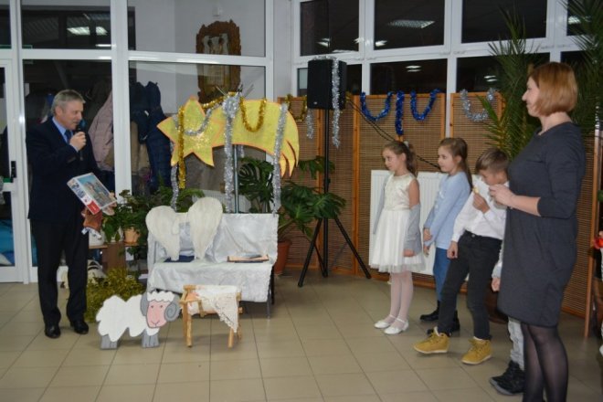 Wigilijne spotkanie członków stowarzyszenia „Uśmiech Dzieci” [ZDJĘCIA] - zdjęcie #18 - eOstroleka.pl