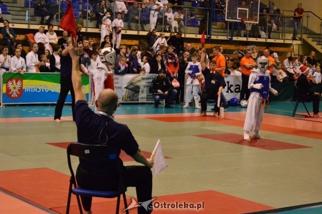 Turniej na 30-lecie Ostrołęckiego Klubu Karate Kyokoushin [18.12.2016] - zdjęcie #54 - eOstroleka.pl