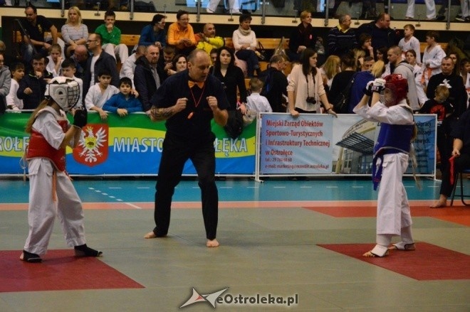 Turniej na 30-lecie Ostrołęckiego Klubu Karate Kyokoushin [18.12.2016] - zdjęcie #94 - eOstroleka.pl