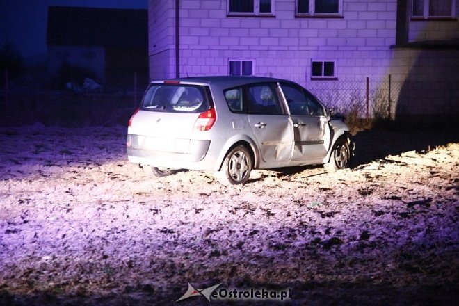 Wypadek w Czarnowcu. Jedna osoba trafiła do szpitala [ZDJĘCIA] - zdjęcie #6 - eOstroleka.pl