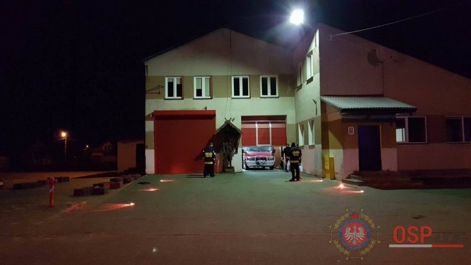 Strażacy ochotnicy z Łysych cieszą się już z nowego wozu bojowego [WIDEO, ZDJĘCIA] - zdjęcie #3 - eOstroleka.pl