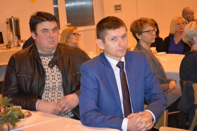 Wigilijne spotkanie samorządowców z przedsiębiorcami z gminy Łyse [ZDJĘCIA] - zdjęcie #45 - eOstroleka.pl